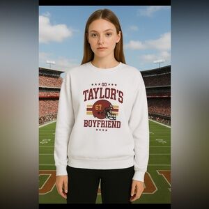 Gildan Taylors Boyfriend Crewneck Sweatshirt Woman Medium White Swiftie Chiefs